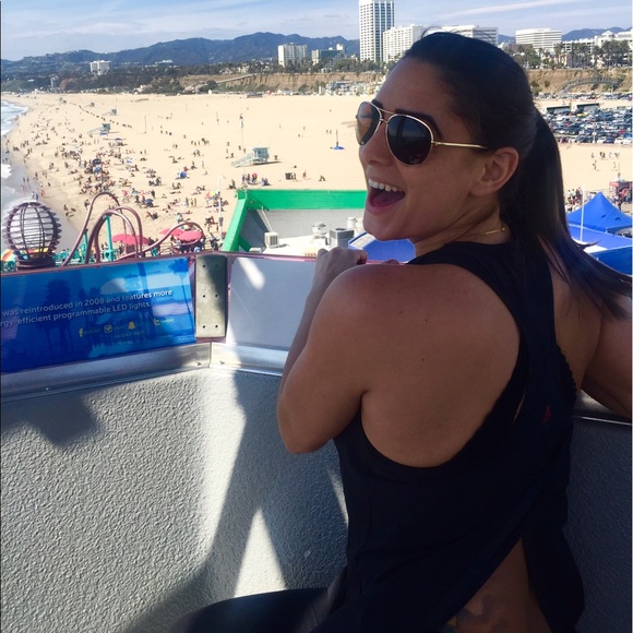 Profile Picture of Lisa Schermerhorn (@lschermerhorn) on Poshmark