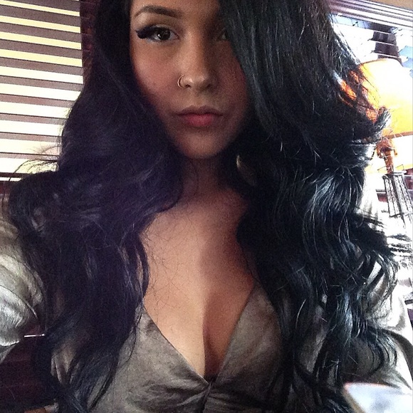 Profile Picture of Mercedes Banuelos (@mbanuelos) on Poshmark