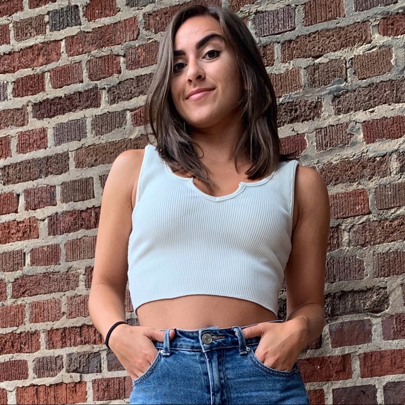 Profile Picture of Angie Cocuzza (@acooz31) on Poshmark