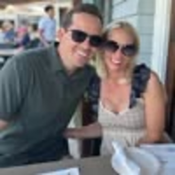 Profile Picture of Alex Duckworth (@alexduckwort266) on Poshmark