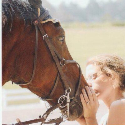 Profile Picture of Lisa jarrellon Twitter