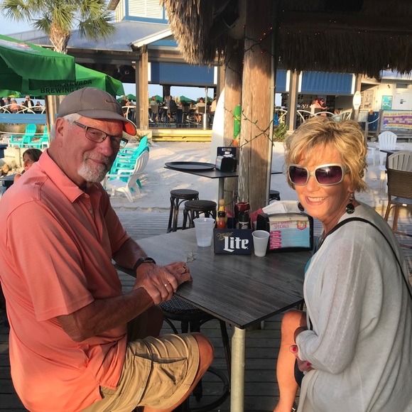 Profile Picture of Kelly Mingerink (@kmingerink) on Poshmark