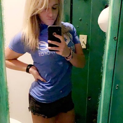 Profile Picture of Amber McClain (@amboe18) on Twitter