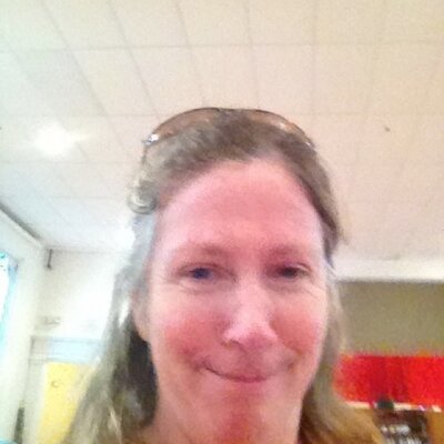 Profile Picture of Elizabeth Whitman (@betwhitriobird) on Twitter