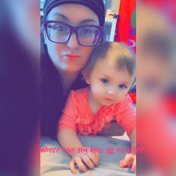 Profile Picture of Victoria Ebert (@vikktoriuhh) on Poshmark