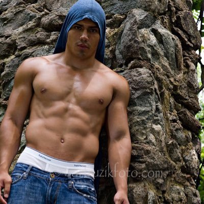 Profile Picture of Peter Moya (@moya_peter) on Twitter