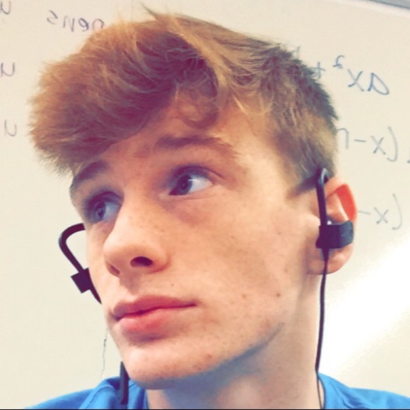 Profile Picture of Randy Pate (@randypa2917) on Poshmark