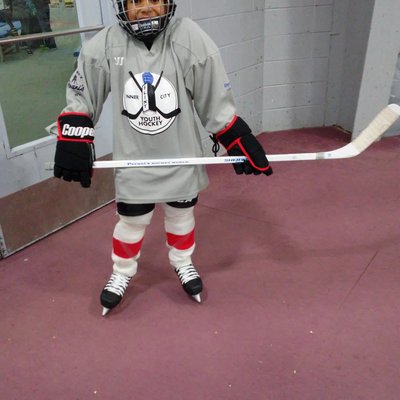 Profile Picture of Mindy Lester (@hawkeyesmomma) on Twitter