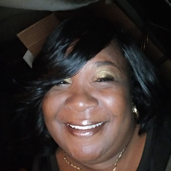 Profile Picture of Erma Brown (@brownerma) on Poshmark