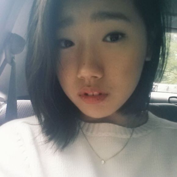Profile Picture of Soyeon Park (@sypark0513) on Poshmark