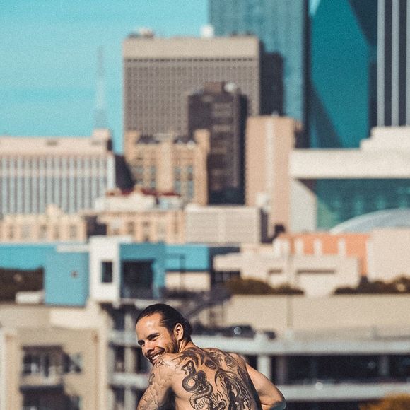 Profile Picture of Alex Yanez (@alexy10) on Poshmark