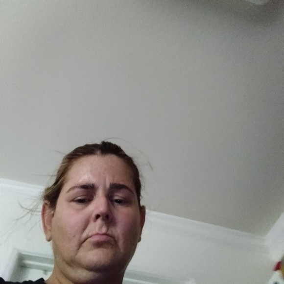 Profile Picture of Cherie Copiskey (@ccopiskey75) on Poshmark