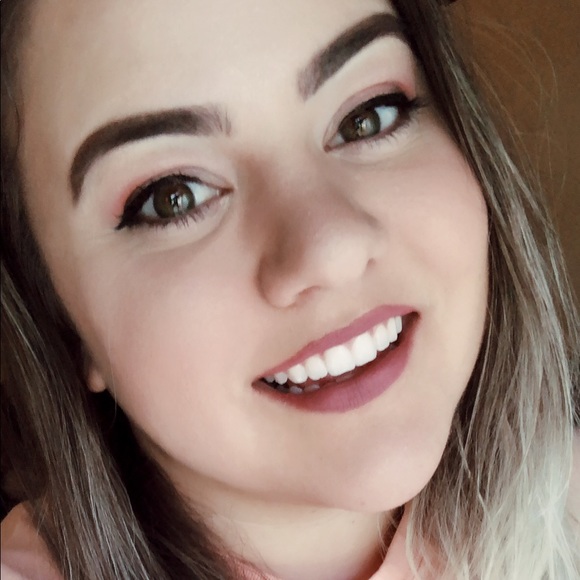 Profile Picture of Krissy Horvath (@krissycharisma) on Poshmark