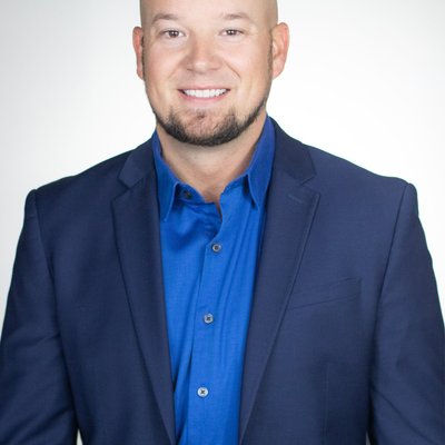 Profile Picture of The Kyle McNay Agency (@TheGoodHandsMan) on Twitter