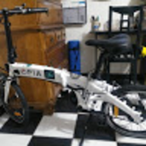 Profile Picture of Edward Blake (@eblake380) on Poshmark