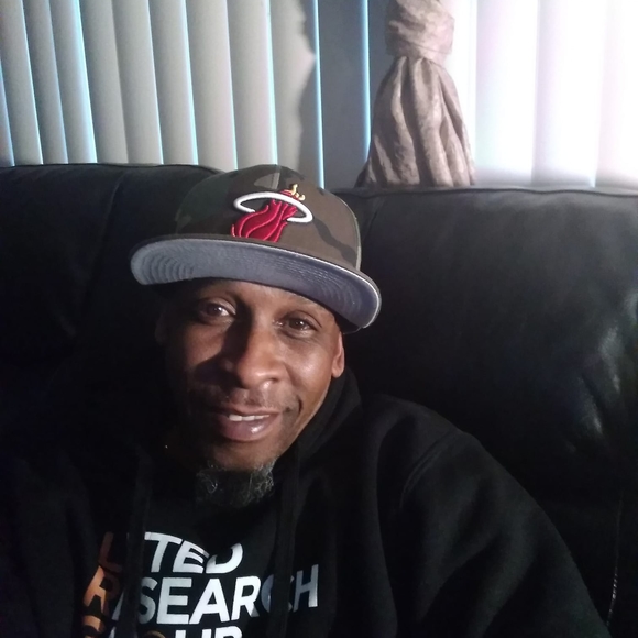 Profile Picture of Jerrell Mattox (@jerrell_mattox) on Poshmark