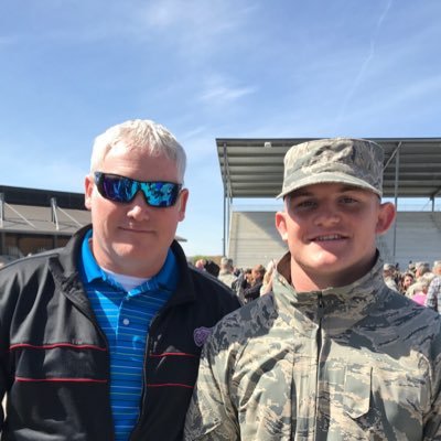 Profile Picture of Brad Roberts (@BradRoberts17) on Twitter
