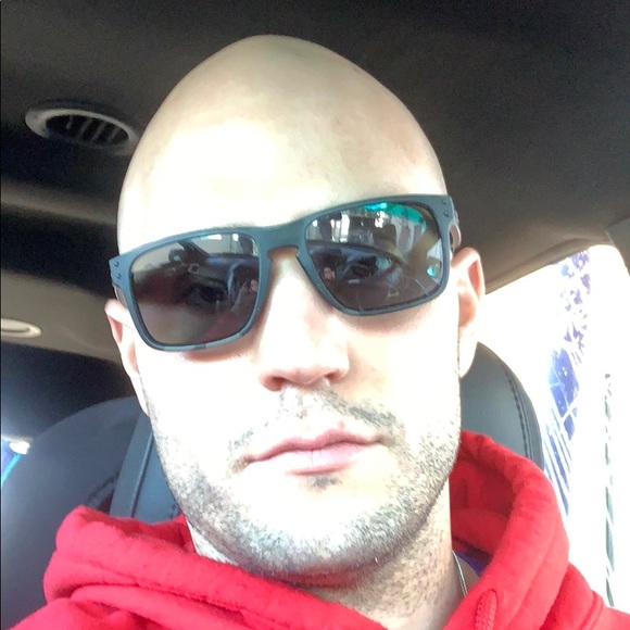 Profile Picture of Travis Watson (@tdwatson7) on Poshmark