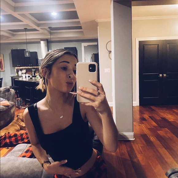 Profile Picture of Broghan Leahey (@broghan2) on Poshmark