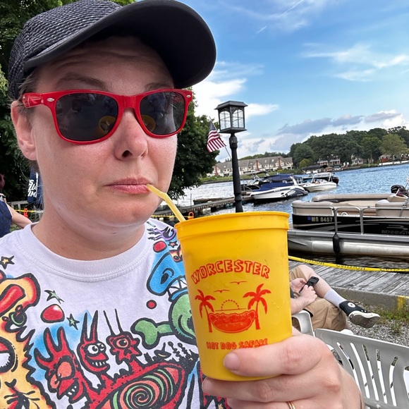 Profile Picture of Steff Coronella (@sassysquach) on Poshmark