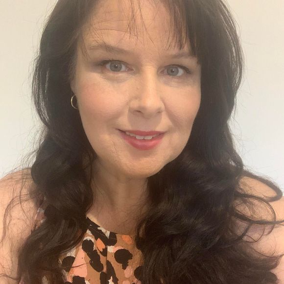 Profile Picture of Gayle Bambrick (@gc337) on Poshmark