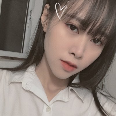 Profile Picture of Chu Ngan Hue (@ChuNganHue1) on Twitter