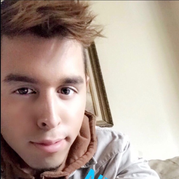 Profile Picture of Kevin Ardin (@multimedia_jr) on Poshmark