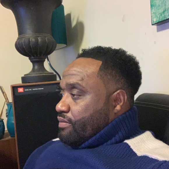 Profile Picture of Stephen Scales (@stephenscales1) on Poshmark