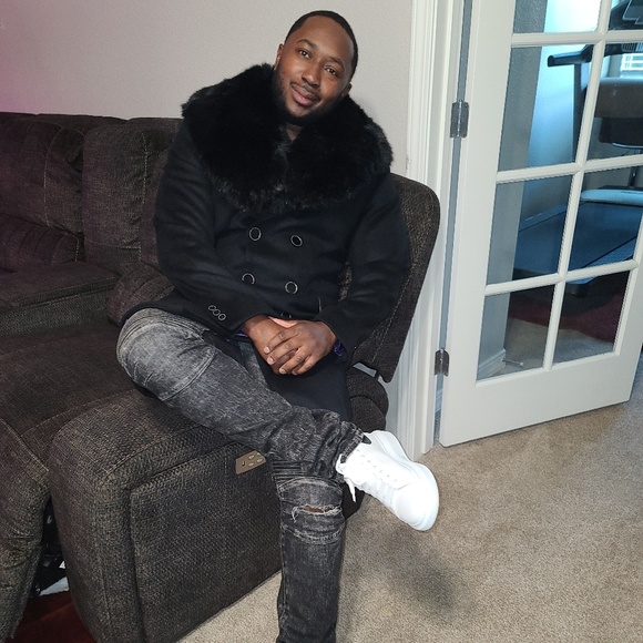 Profile Picture of Lameck Kombo (@lameckkombo) on Poshmark