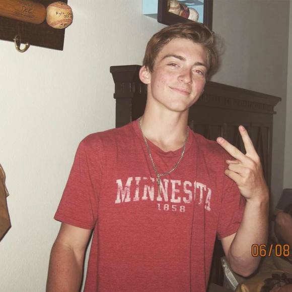 Profile Picture of Gavin Tholen (@gpmtholen) on Poshmark