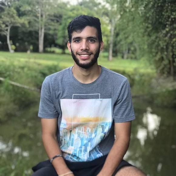 Profile Picture of Victor Gomes silvério (@vgooomes) on Poshmark