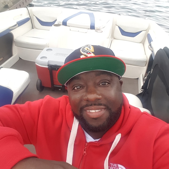 Profile Picture of Edward Locke (@kingedward28) on Poshmark