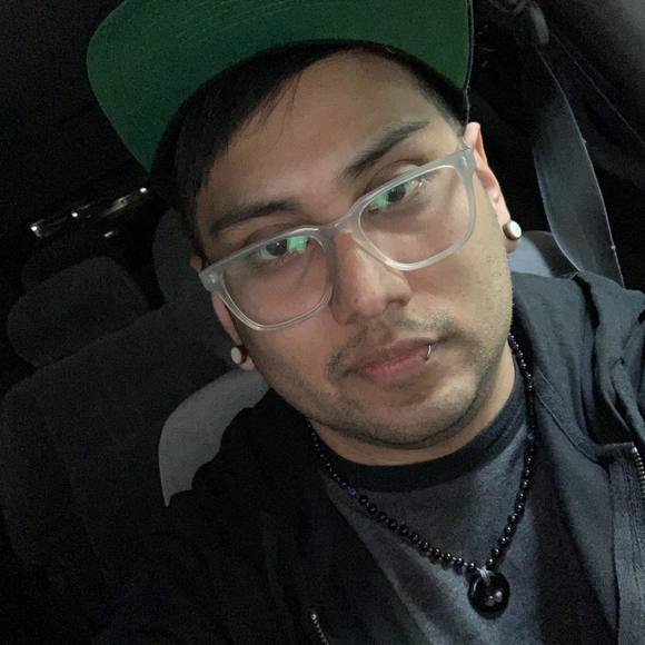 Profile Picture of Jay Sableovale (@jaysableovale) on Poshmark