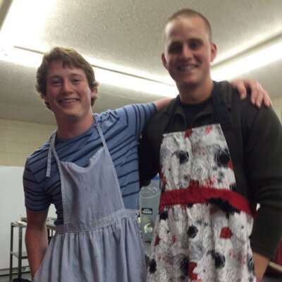 Profile Picture of Tony Castelvecchi (@alittlebitofTLC) on Twitter
