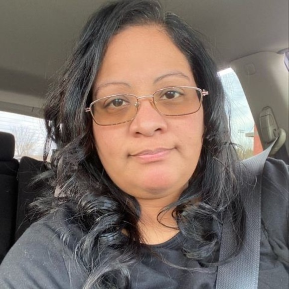 Profile Picture of Roxy Roxy (@castrrro2018) on Poshmark
