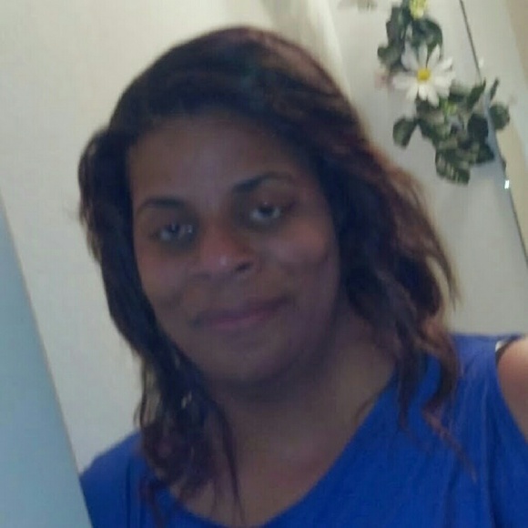 Profile Picture of Leah Jolly (@jollyle1) on Poshmark