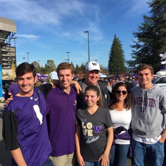 Profile Picture of Dean Dellovade (@ddellovade) on Poshmark