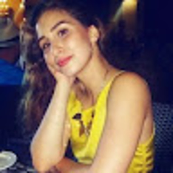Profile Picture of Maryam Guliyeva (@maryamguliyeva) on Poshmark