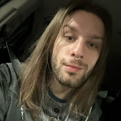 Profile Picture of Logan Frost (@spookyxstylist) on Youtube