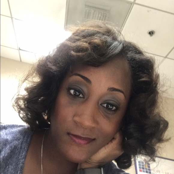 Profile Picture of Kena Morrow (@juskena) on Poshmark