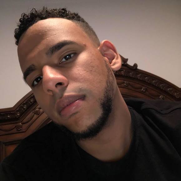 Profile Picture of Carlos Jose (@carloshose1996) on Poshmark