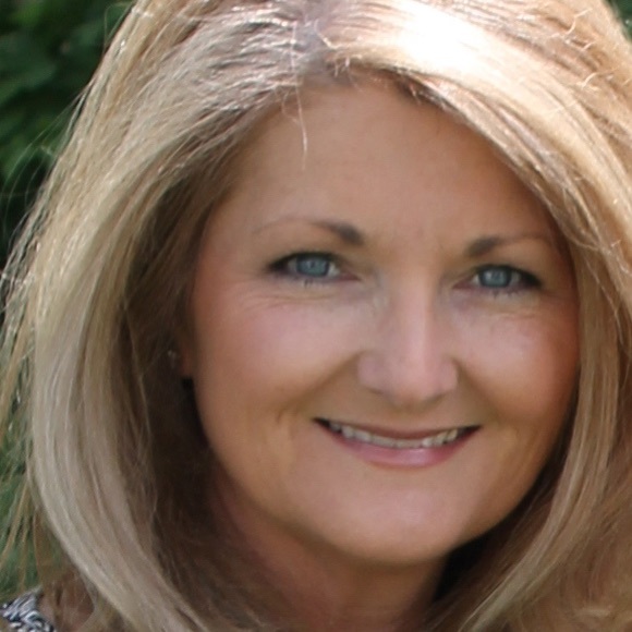 Profile Picture of Harriet Poole (@samiam2461) on Poshmark