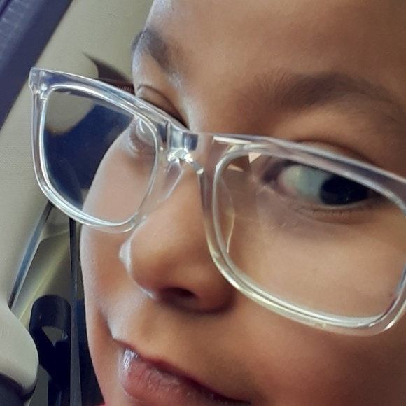 Profile Picture of Alice Dupont (@bluecudacat) on Poshmark
