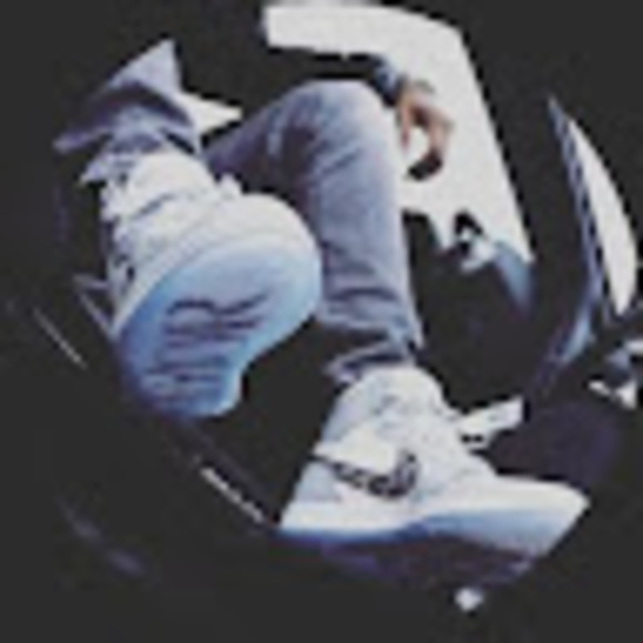 Profile Picture of David Branch (@davidebranch23) on Poshmark