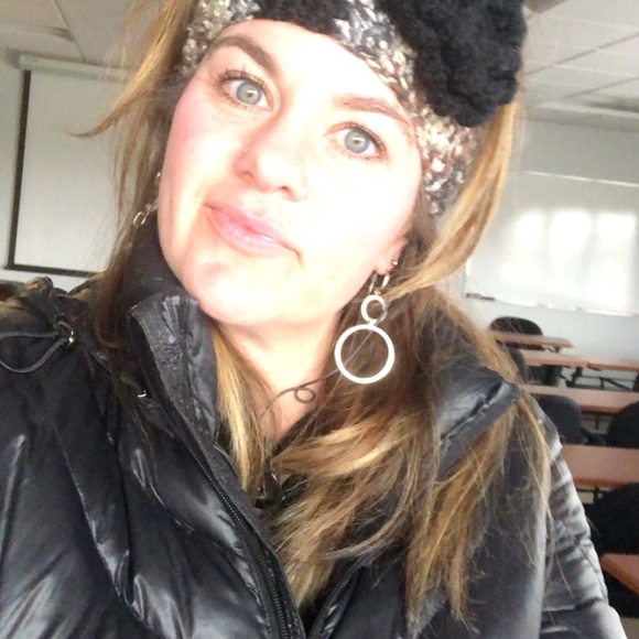 Profile Picture of Abbie sue Freeman (@abbsue) on Poshmark