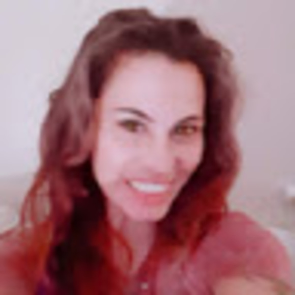 Profile Picture of Olivia Poitevent (@misslivp90) on Poshmark