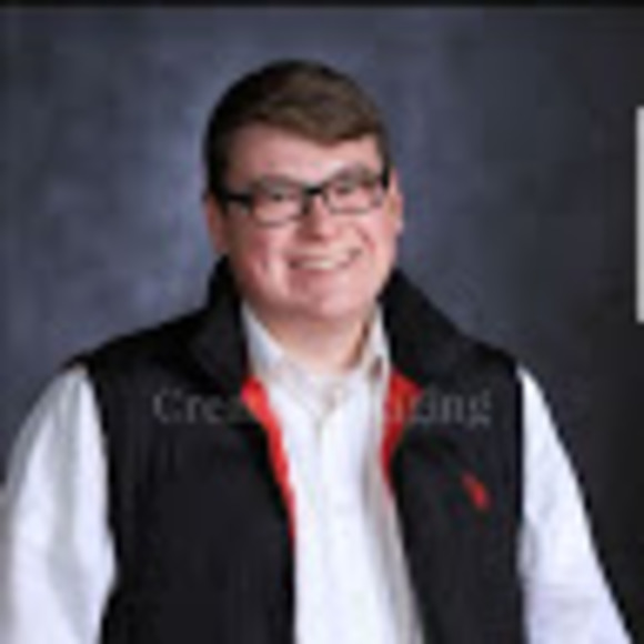 Profile Picture of Trace Halphen (@tracehalphen) on Poshmark