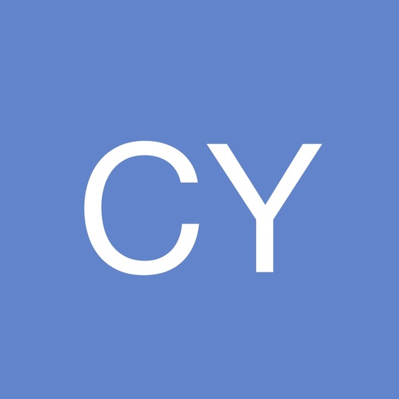 Profile Picture of Christine Yannone (@chrissyawy) on Poshmark