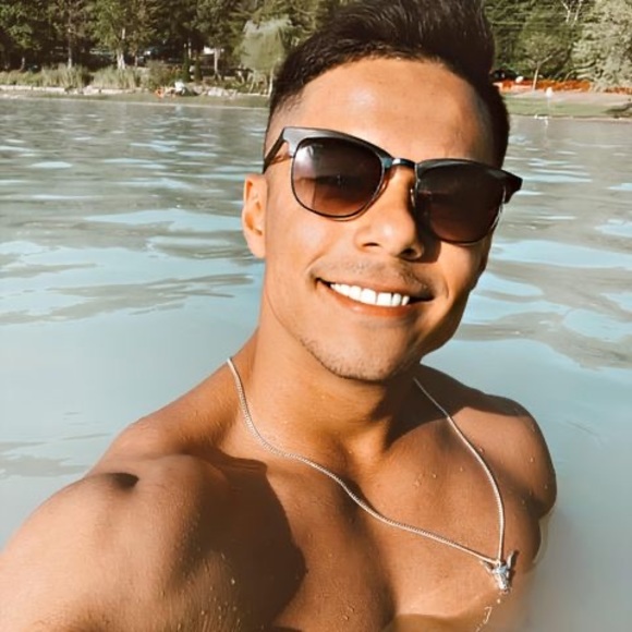 Profile Picture of Lucas Afuso (@lucasafuso) on Poshmark