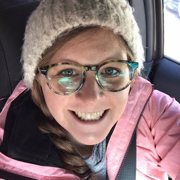 Profile Picture of Brooke Marshall (@bmarshall561) on Poshmark